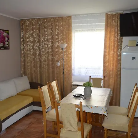Holiday home Csepp Nyaralohaz Medencevel *