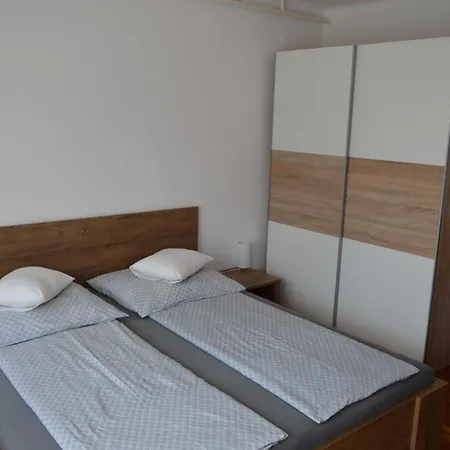 Holiday home Csepp Nyaralohaz Medencevel Balatonkeresztur