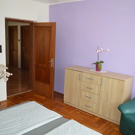 Csepp Nyaralohaz Medencevel Balatonkeresztur