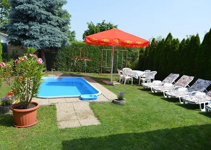 Csepp Nyaralohaz Medencevel Balatonkeresztúr