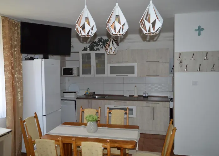 Csepp Nyaralohaz Medencevel Ferienhaus