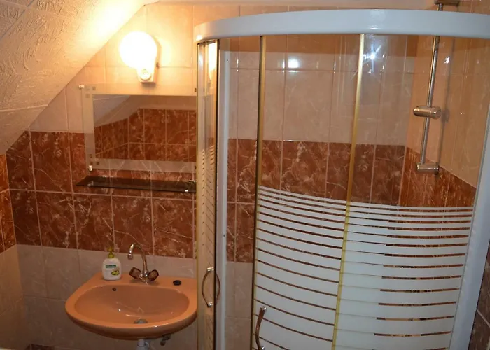 Csepp Nyaralohaz Medencevel Balatonkeresztúr